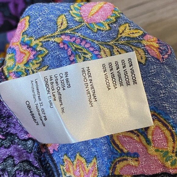 Rare Free People Sheer Tie Front Cropped Baby Blouse Floral Tapestry Womens SM - Picture 4 of 5